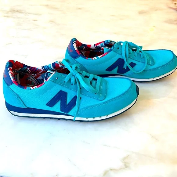 New Balance 410 Floral Blue Sneakers Lace Up Tennis Shoes size 8 - Picture 2 of 5